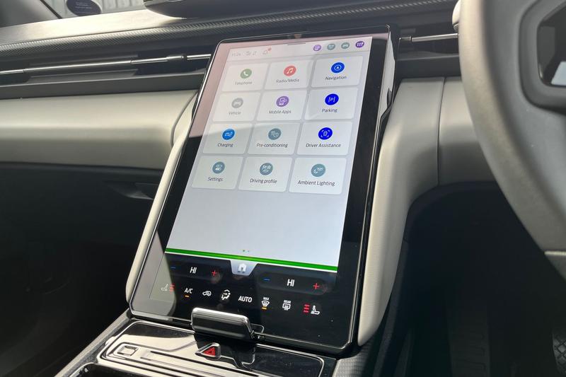 Used Ford Explorer 2024 for sale - 76621541: Photo 31