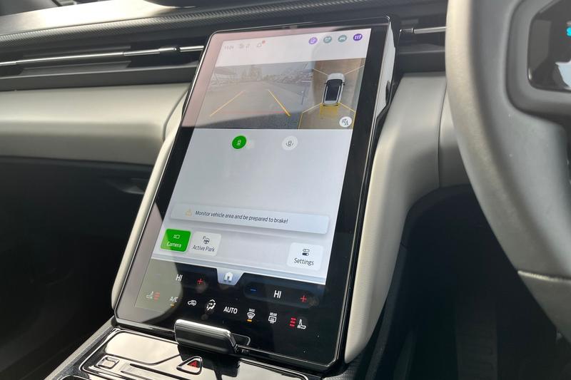 Used Ford Explorer 2024 for sale - 76621541: Photo 33