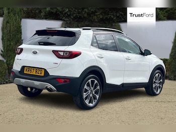 Used Kia Stonic 2017 for sale - 75608092: Photo