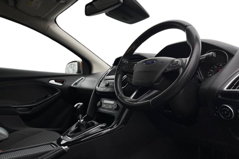 Used Ford Focus 2017 for sale - 77462436: Photo 9