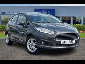 2016 - 1.0 EcoBoost Zetec 5dr ** Sync 2 - Bluetooth / USB / AUX Connection ** Manu