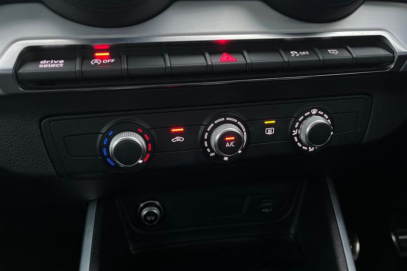 Used Audi Q2 2020 for sale - 76772732: Photo 32