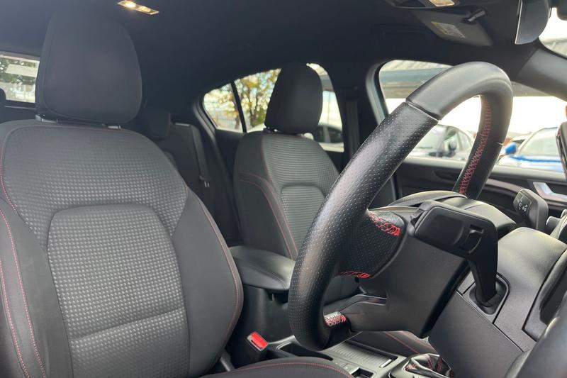 Used Ford Focus 2021 for sale - 76332646: Photo 17