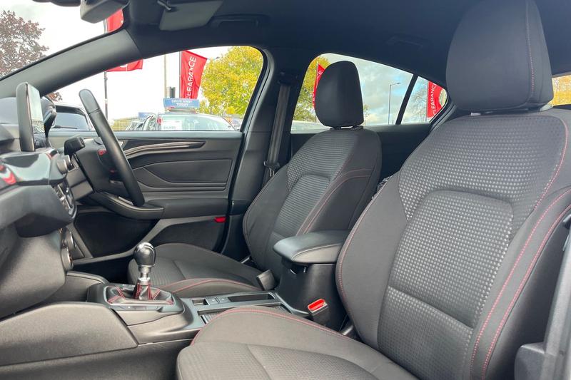 Used Ford Focus 2021 for sale - 76332646: Photo 19