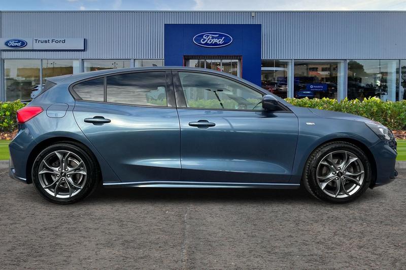 Used Ford Focus 2021 for sale - 76332646: Photo 3