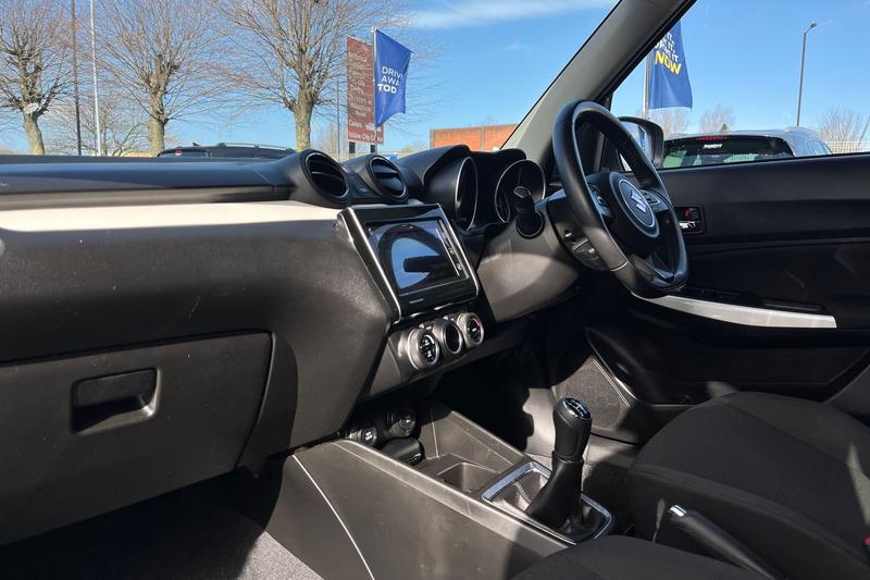 Used Suzuki Swift 2017 for sale - 77918573: Photo 18