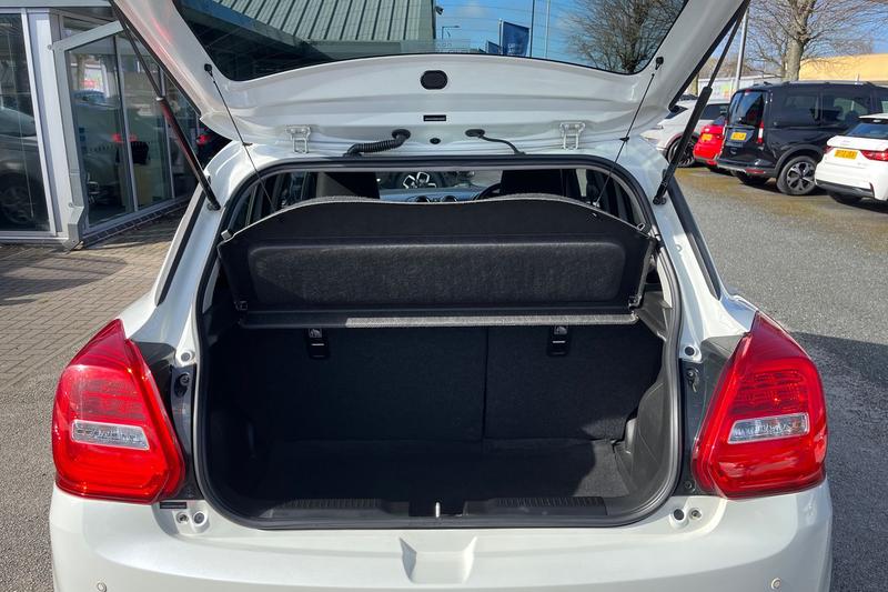 Used Suzuki Swift 2017 for sale - 77918573: Photo 21