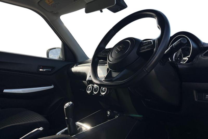 Used Suzuki Swift 2017 for sale - 77918573: Photo 9