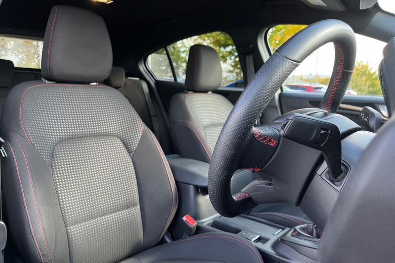 Used Ford Focus 2023 for sale - 76123797: Photo 17