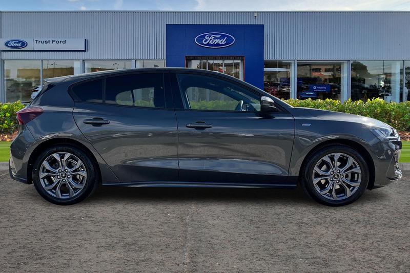 Used Ford Focus 2023 for sale - 76123797: Photo 3