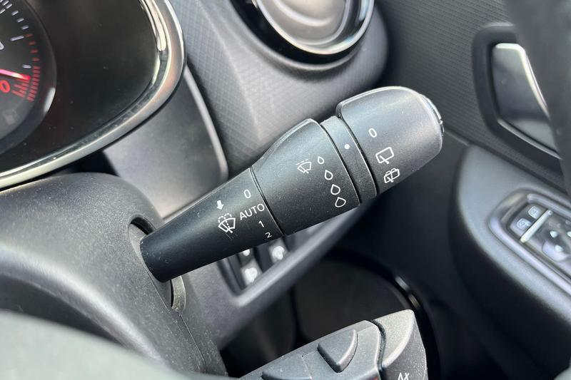 Used Renault Clio 2016 for sale - 75922519: Photo 15