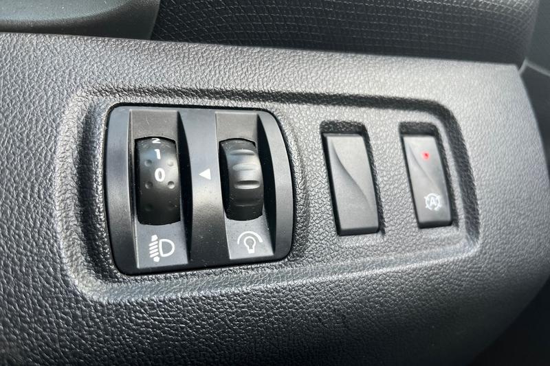 Used Renault Clio 2016 for sale - 75922519: Photo 23