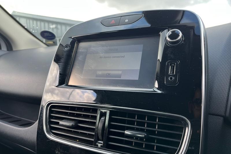 Used Renault Clio 2016 for sale - 75922519: Photo 27