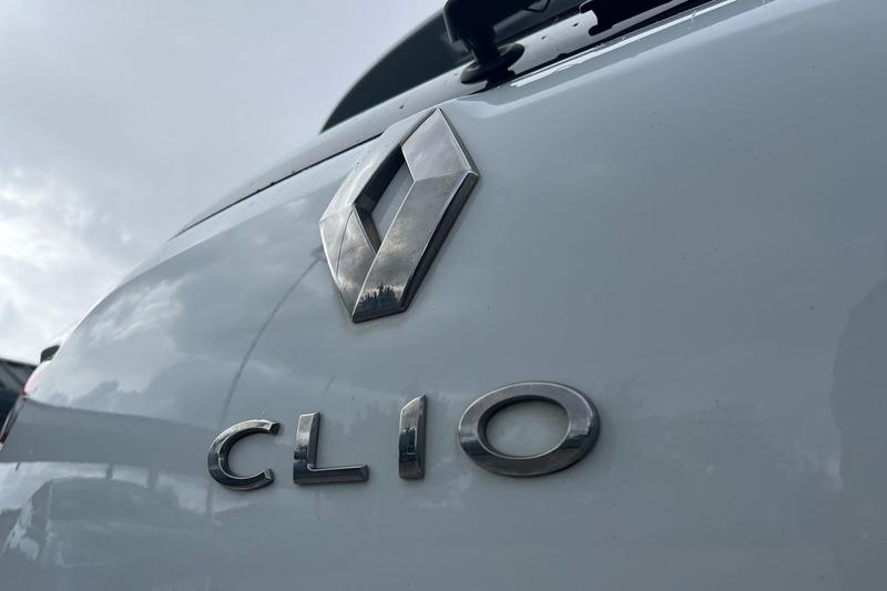 Used Renault Clio 2016 for sale - 75922519: Photo 40