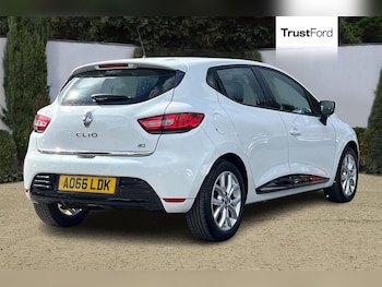 Used Renault Clio 2016 for sale - 75922519: Photo 4