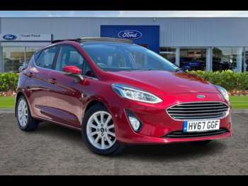 2017 - 1.0 EcoBoost Titanium 5dr ** Sync 3 - Bluetooth / USB Connection ** Manual