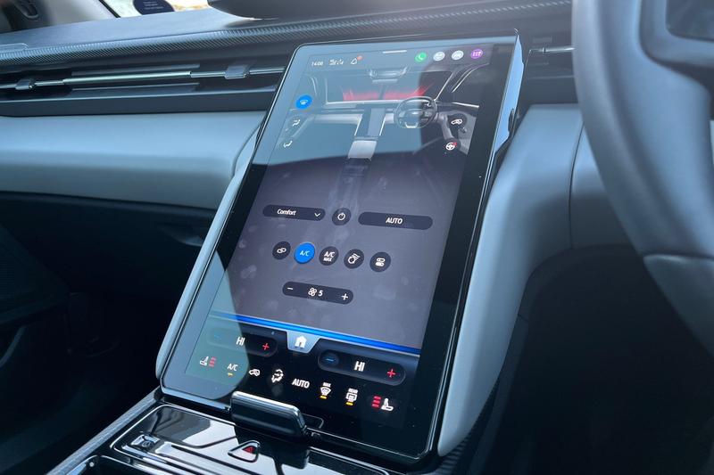 Used Ford Explorer 2025 for sale - 78153048: Photo 30