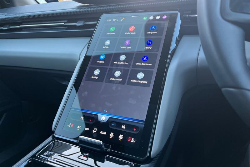 Used Ford Explorer 2025 for sale - 78153048: Photo 31