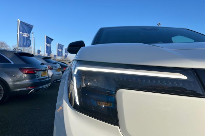 Used Ford Explorer 2025 for sale - 78153048: Photo 40