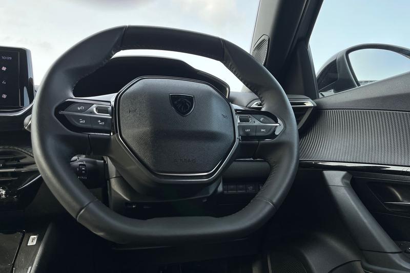 Used Peugeot 2008 2023 for sale - 78206283: Photo 12