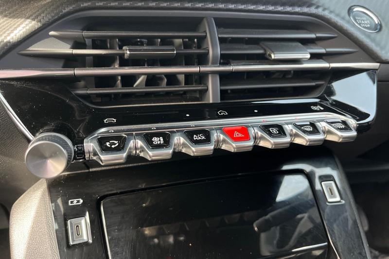 Used Peugeot 2008 2023 for sale - 78206283: Photo 32