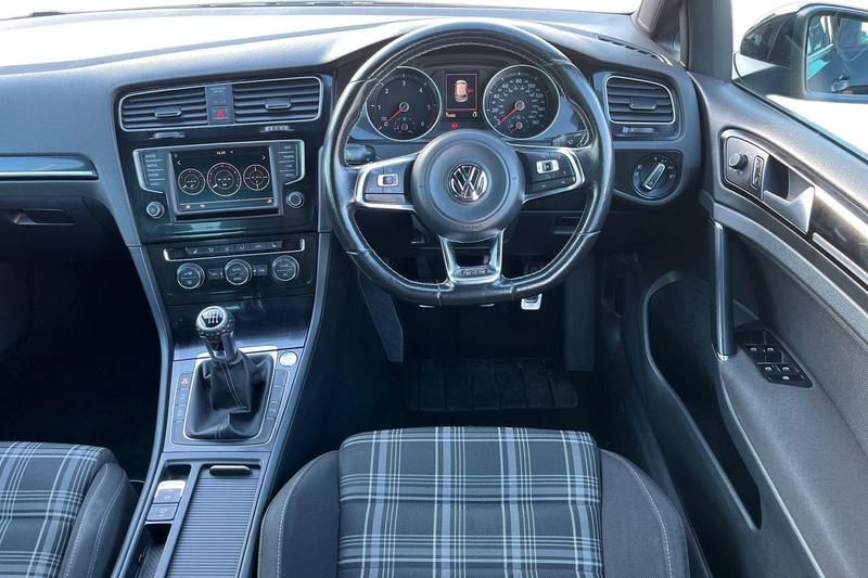 Used Volkswagen Golf 2016 for sale - 77088129: Photo 11