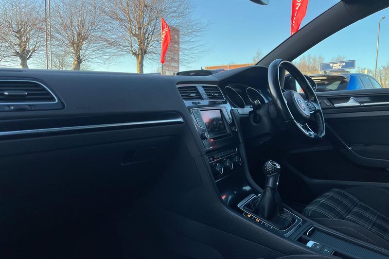 Used Volkswagen Golf 2016 for sale - 77088129: Photo 18