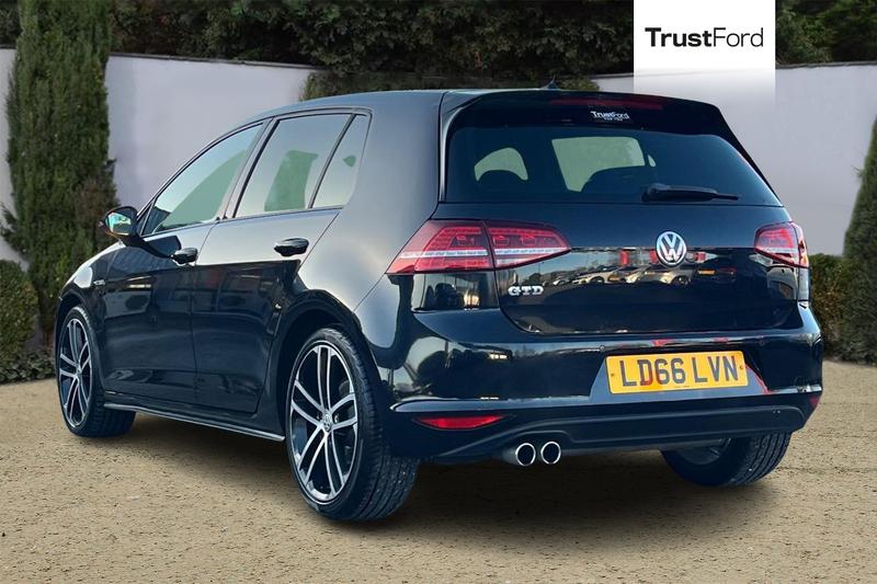 Used Volkswagen Golf 2016 for sale - 77088129: Photo 2