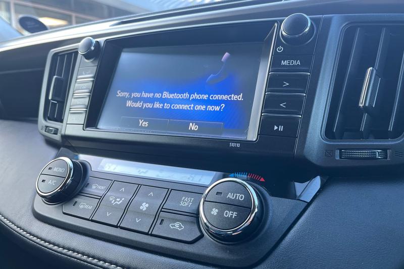 Used Toyota RAV4 2018 for sale - 76782193: Photo 26