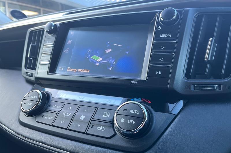 Used Toyota RAV4 2018 for sale - 76782193: Photo 27