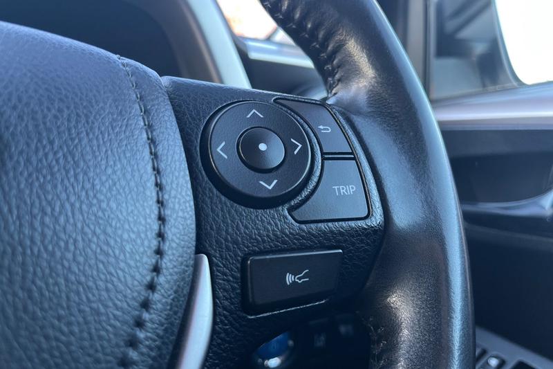 Used Toyota RAV4 2018 for sale - 76782193: Photo 35