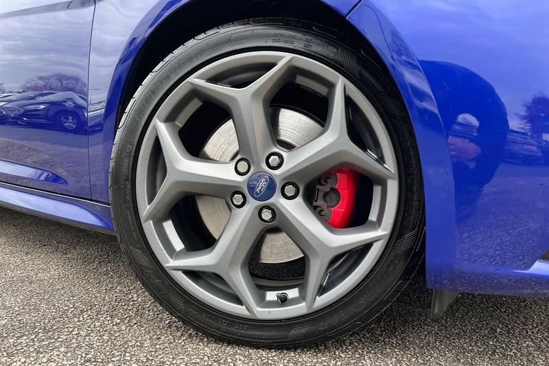 Used Ford Focus 2013 for sale - 76480471: Photo 8