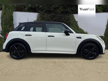 Used MINI Hatch 2022 for sale - 76064659: Photo