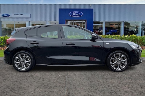 Used Ford Focus 2022 for sale - 76255399: Photo 3