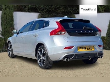 Used Volvo V40 2019 for sale - 78376955: Photo