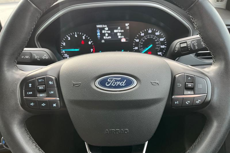 Used Ford Focus 2023 for sale - 76142568: Photo 12