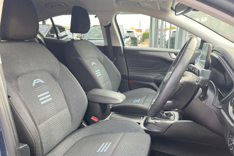 Used Ford Focus 2023 for sale - 76142568: Photo 17