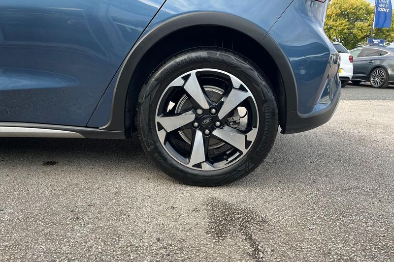Used Ford Focus 2023 for sale - 76142568: Photo 8