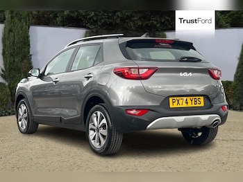 Used Kia Stonic 2024 for sale - 79369345: Photo