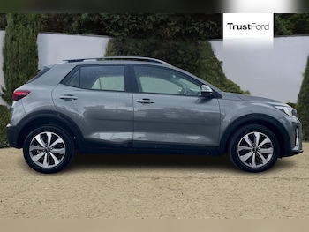 Used Kia Stonic 2024 for sale - 79369345: Photo