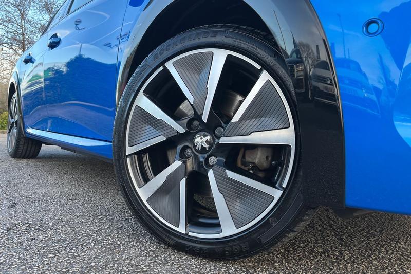 Used Peugeot 208 2022 for sale - 76966152: Photo 8