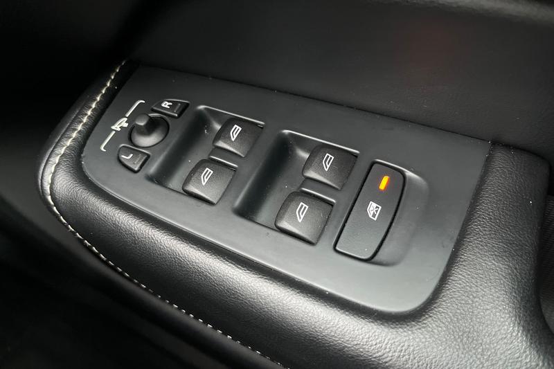 Used Volvo XC60 2018 for sale - 76772730: Photo 16