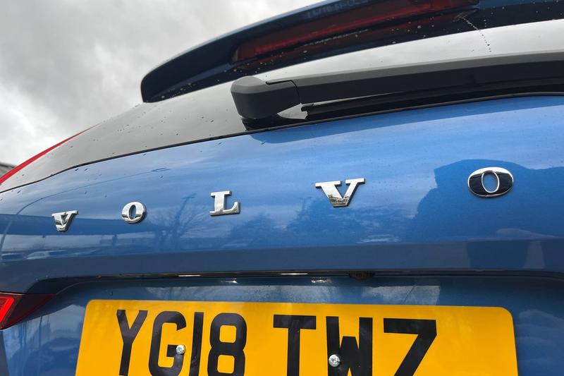 Used Volvo XC60 2018 for sale - 76772730: Photo 40