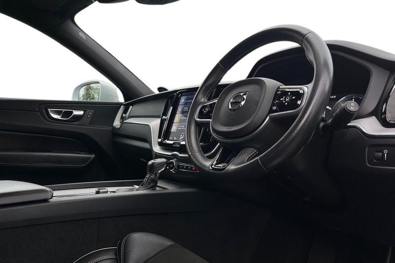 Used Volvo XC60 2018 for sale - 76772730: Photo 9