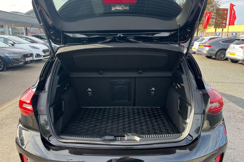 Used Ford Focus 2023 for sale - 76394098: Photo 21