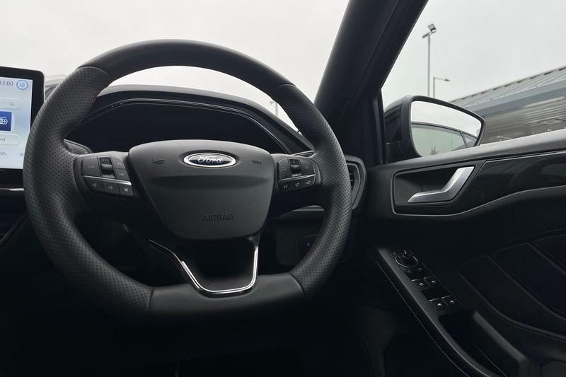 Used Ford Focus 2023 for sale - 77935002: Photo 12