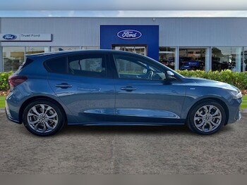Used Ford Focus 2023 for sale - 78042901: Photo