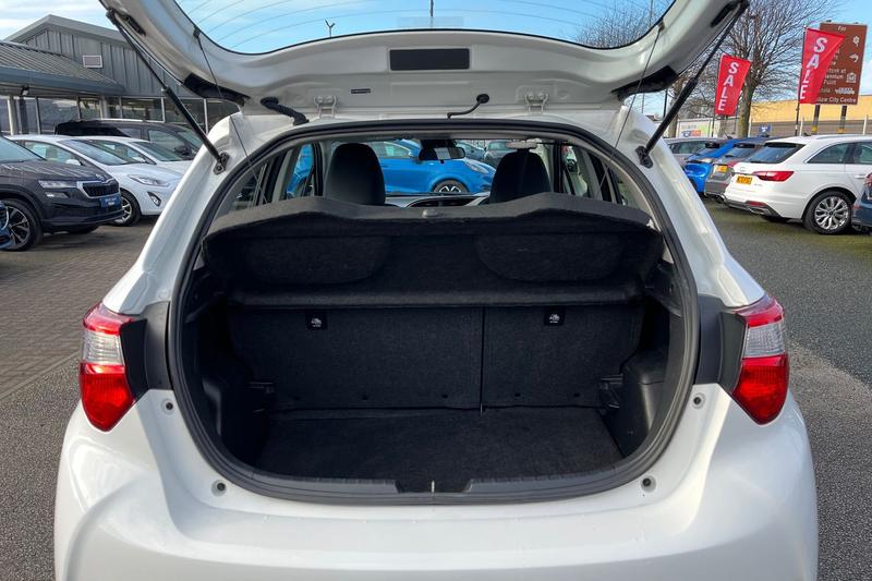 Used Toyota Yaris 2020 for sale - 77354495: Photo 21