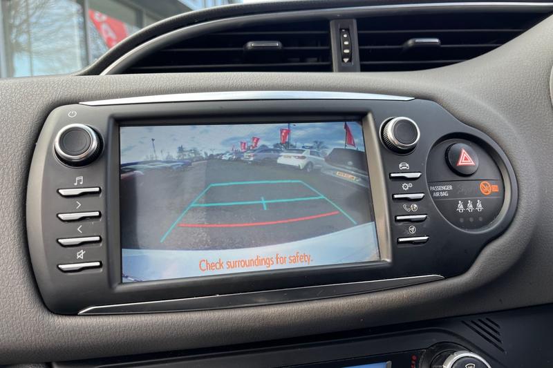 Used Toyota Yaris 2020 for sale - 77354495: Photo 31