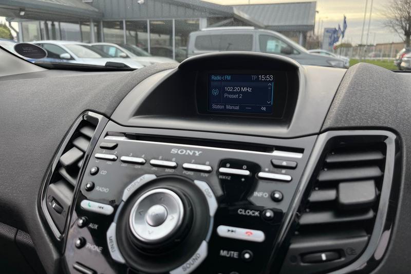 Used Ford Fiesta 2015 for sale - 77989113: Photo 26